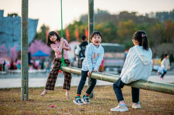 Les Syndicats Face à la Révolution des Startups et de la Précarité de l'Emploi